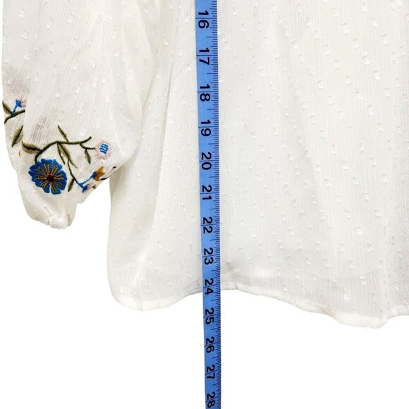 White Peasant Blouse With Floral Embroidery & 3/4 Sleeves By Haute Monde Size M - Picture 5 of 12